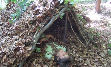 Auf Wunsch kann auch in der Laubhütte übernachtet werden